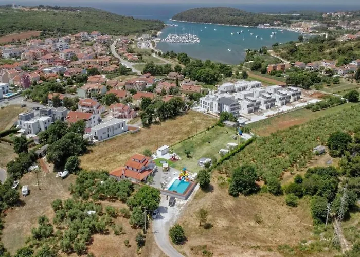 Mobile Homes Karlo & Dino - Two Bedroom Mobile With Terrace * Pula