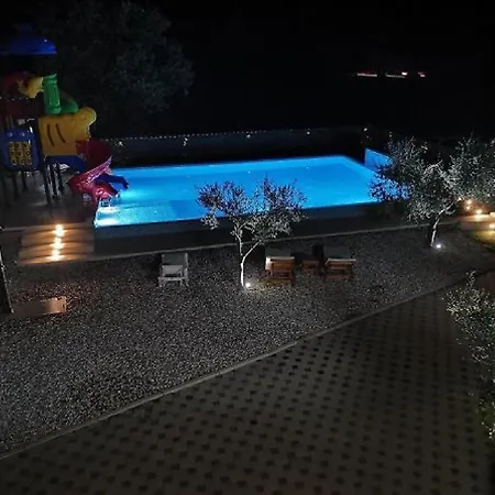 Mobile Homes Karlo & Dino - Two Bedroom Mobile With Terrace *