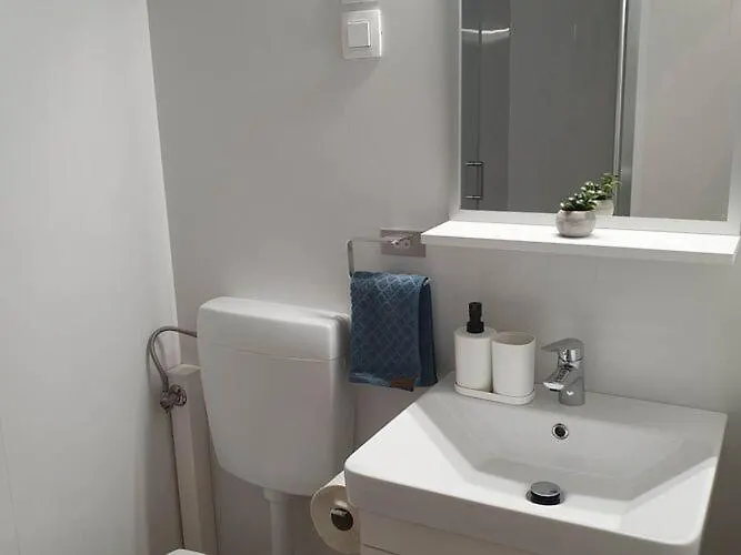 Mobile Homes Karlo & Dino - Two Bedroom Mobile With Terrace * Pula