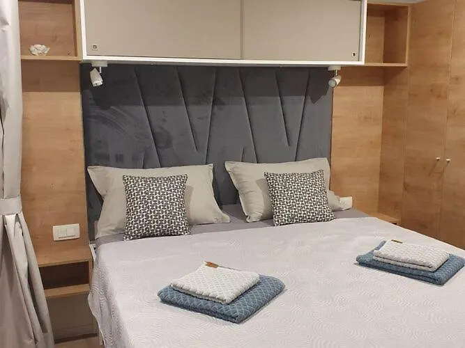 Mobile Homes Karlo & Dino - Two Bedroom Mobile With Terrace