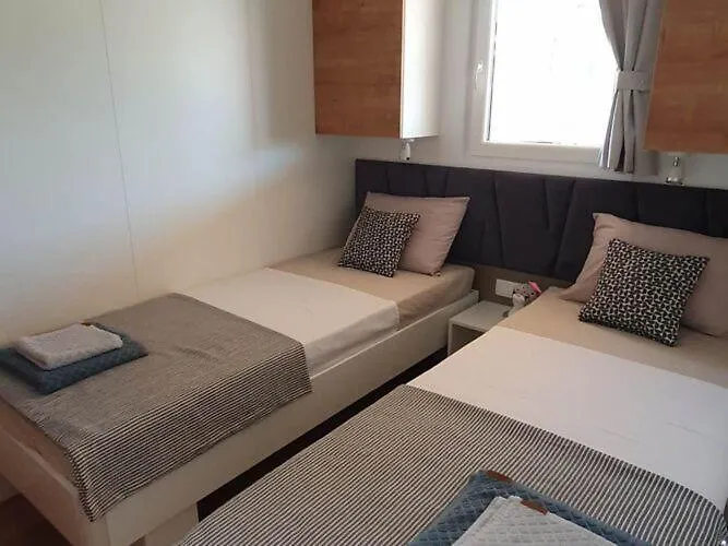Mobile Homes Karlo & Dino - Two Bedroom Mobile With Terrace Vikendica *