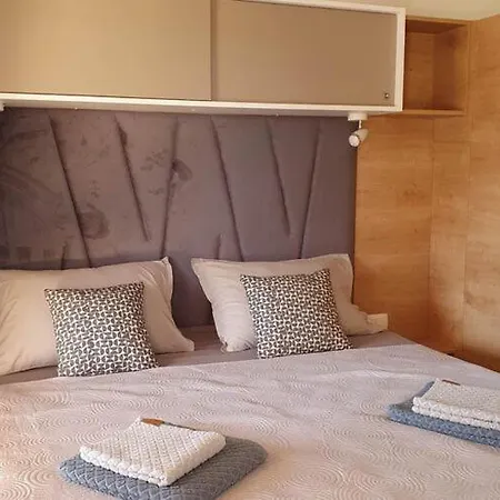 Mobile Homes Karlo & Dino - Two Bedroom Mobile With Terrace Holiday home