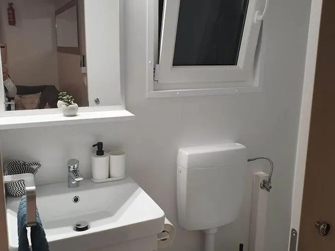 Mobile Homes Karlo & Dino - Two Bedroom Mobile With Terrace Дом отдыха